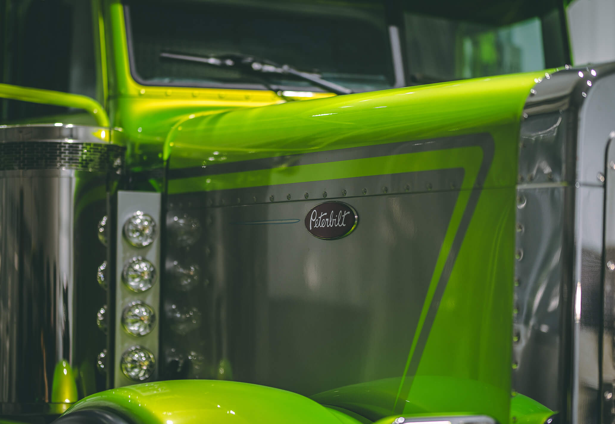 Peterbilt Semi Truck
